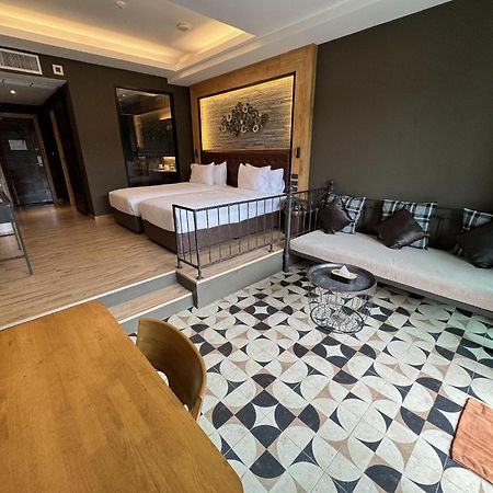 La Isla Pranburi Beach Resort Sam Roi Yot Exterior photo