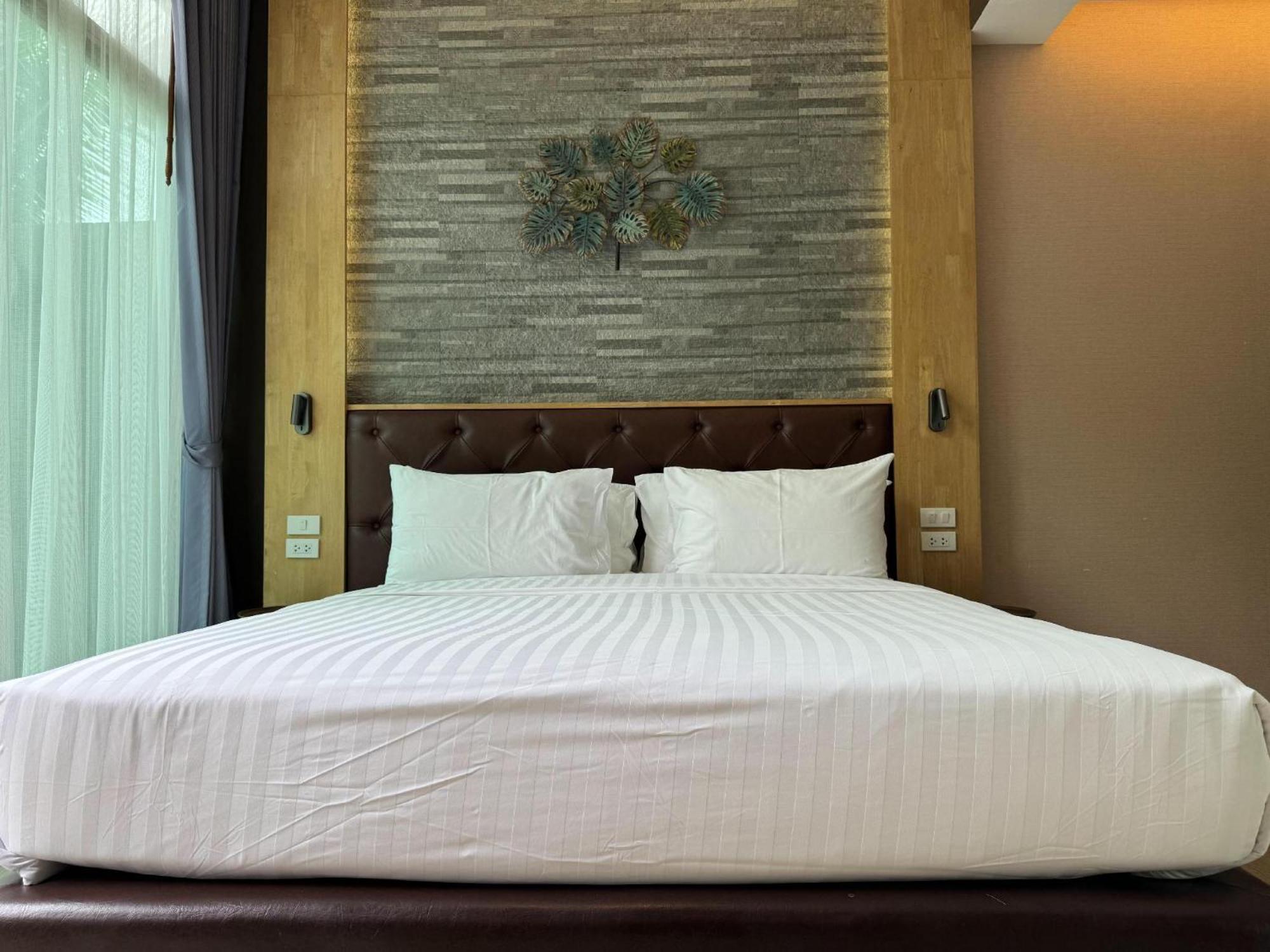 La Isla Pranburi Beach Resort Sam Roi Yot Exterior photo