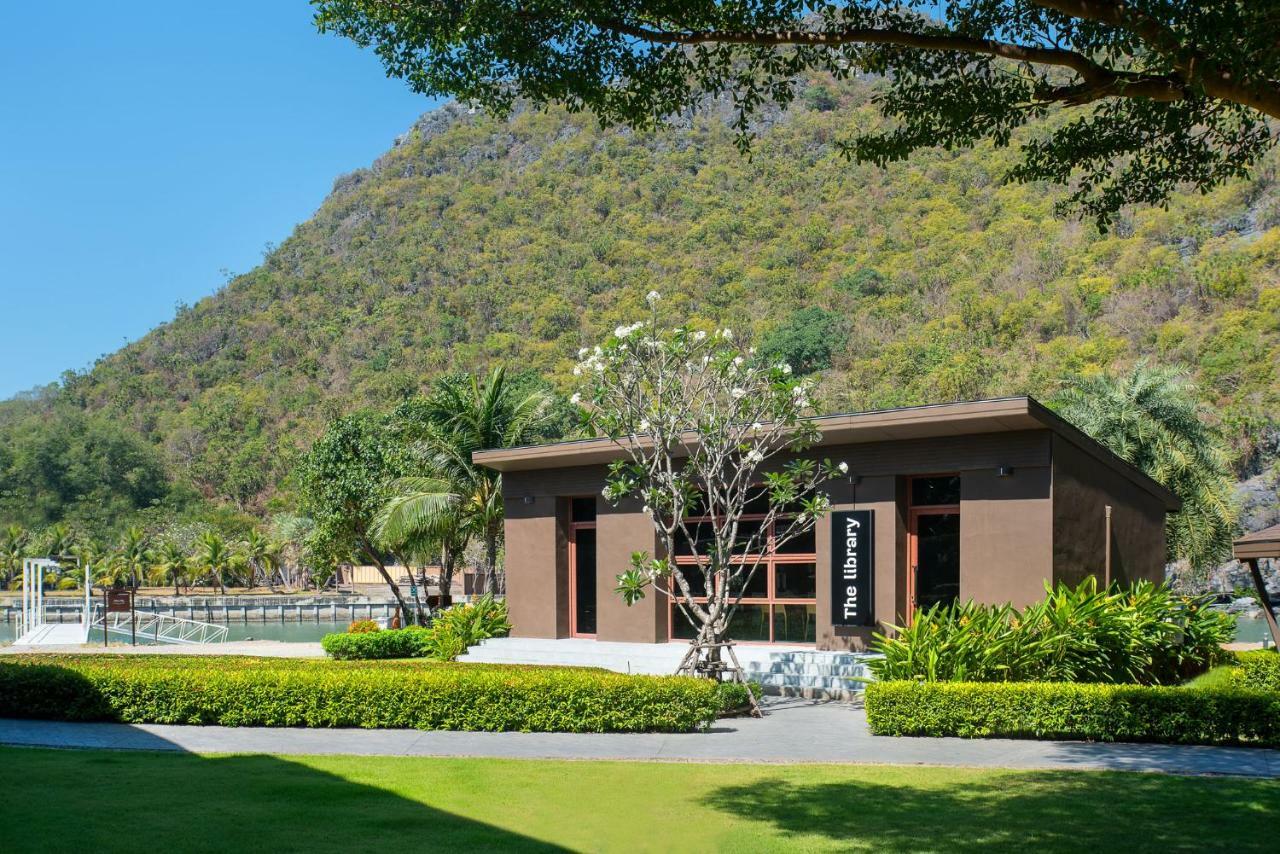 La Isla Pranburi Beach Resort Sam Roi Yot Exterior photo