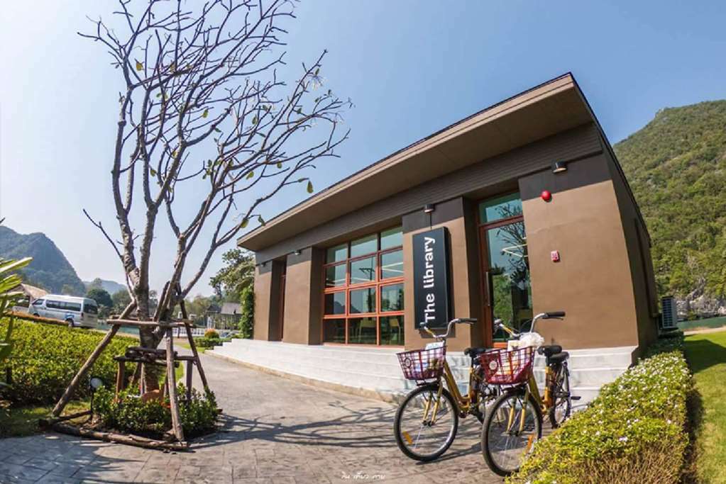 La Isla Pranburi Beach Resort Sam Roi Yot Exterior photo